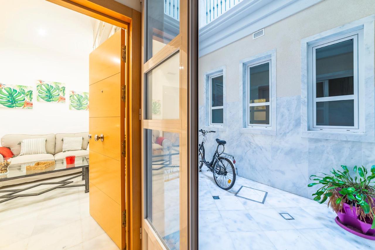 Alohamundi Mesón de Caballeros - B&B Sevilla