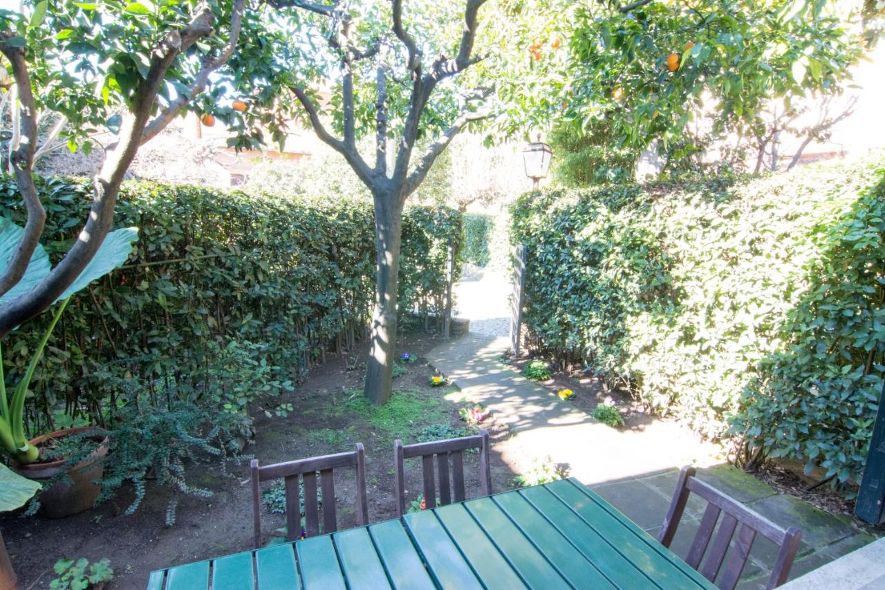B&B Rome - The Palatine Garden Apartment - Bed and Breakfast Rome