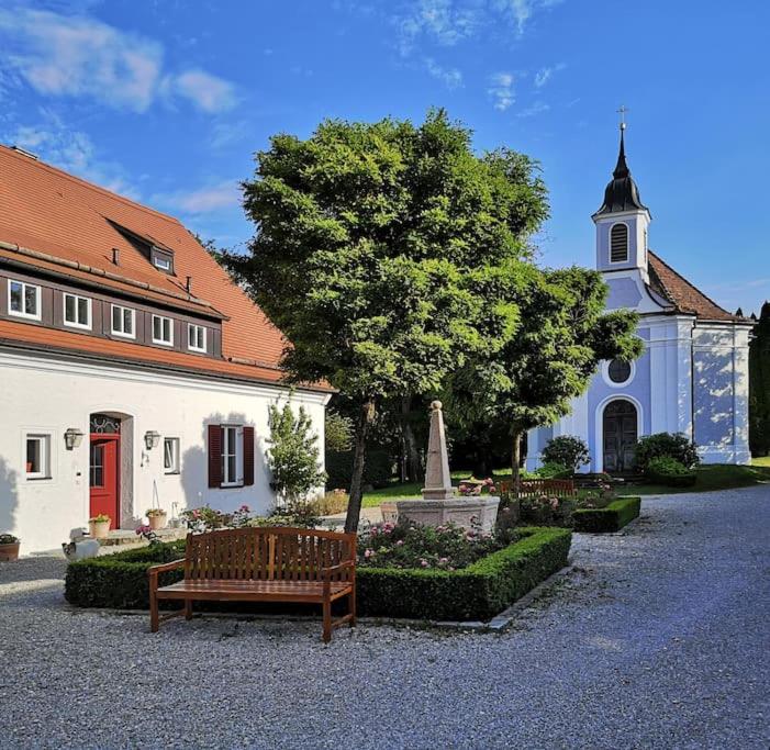 Ferienwohnung Gutshof in Seenähe - B&B