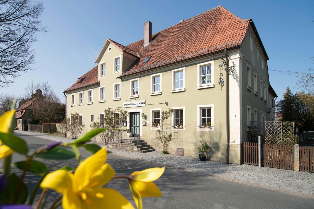 B&B Castell - Gasthaus zum Schwan - Bed and Breakfast Castell