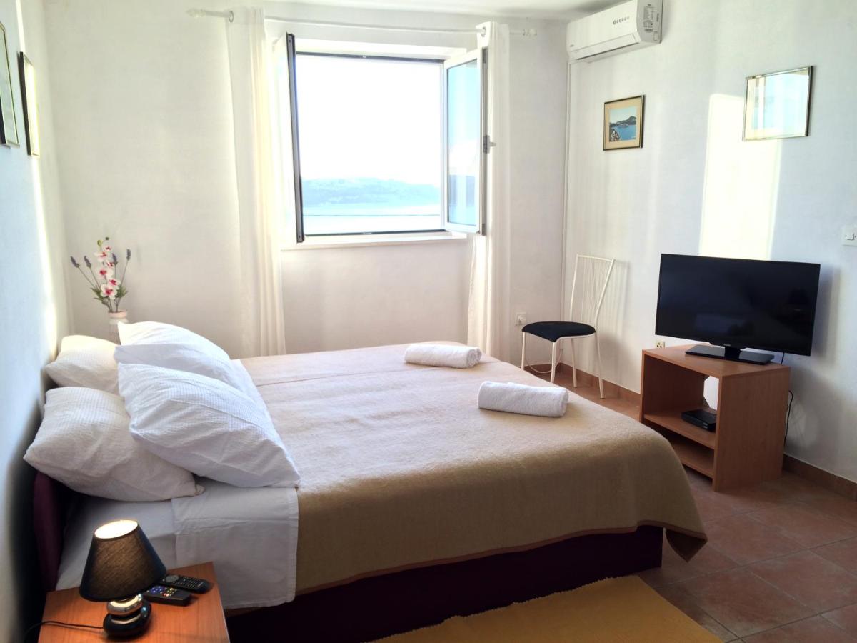 Studio with Sea View