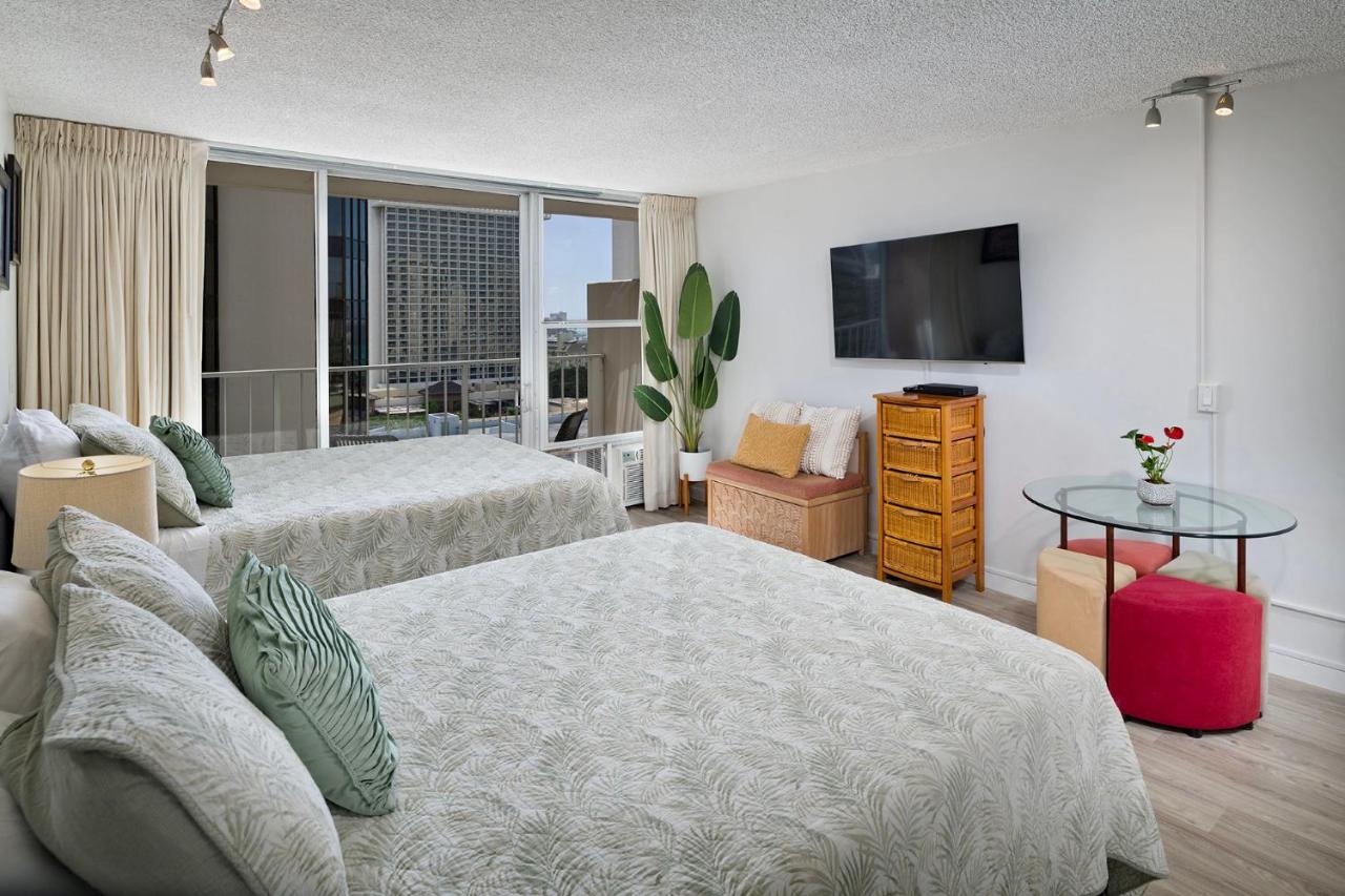 B&B Honolulu - PRIME Location - Waikiki Full Kitchen& Laundry - Bed and Breakfast Honolulu