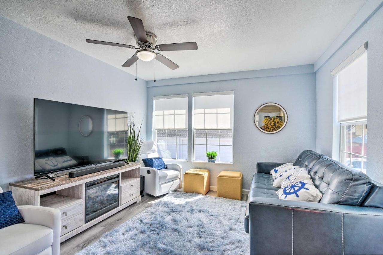Galveston Retreat with Backyard and Patio! - Bed and Breakfast