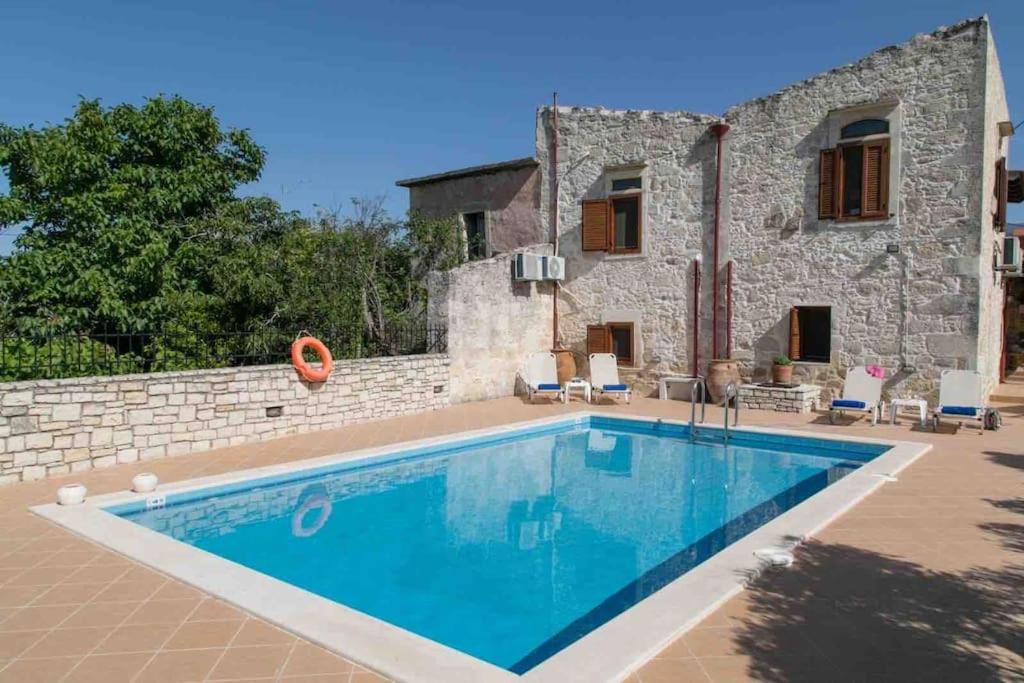 Afroditi 4 Villa - B&B