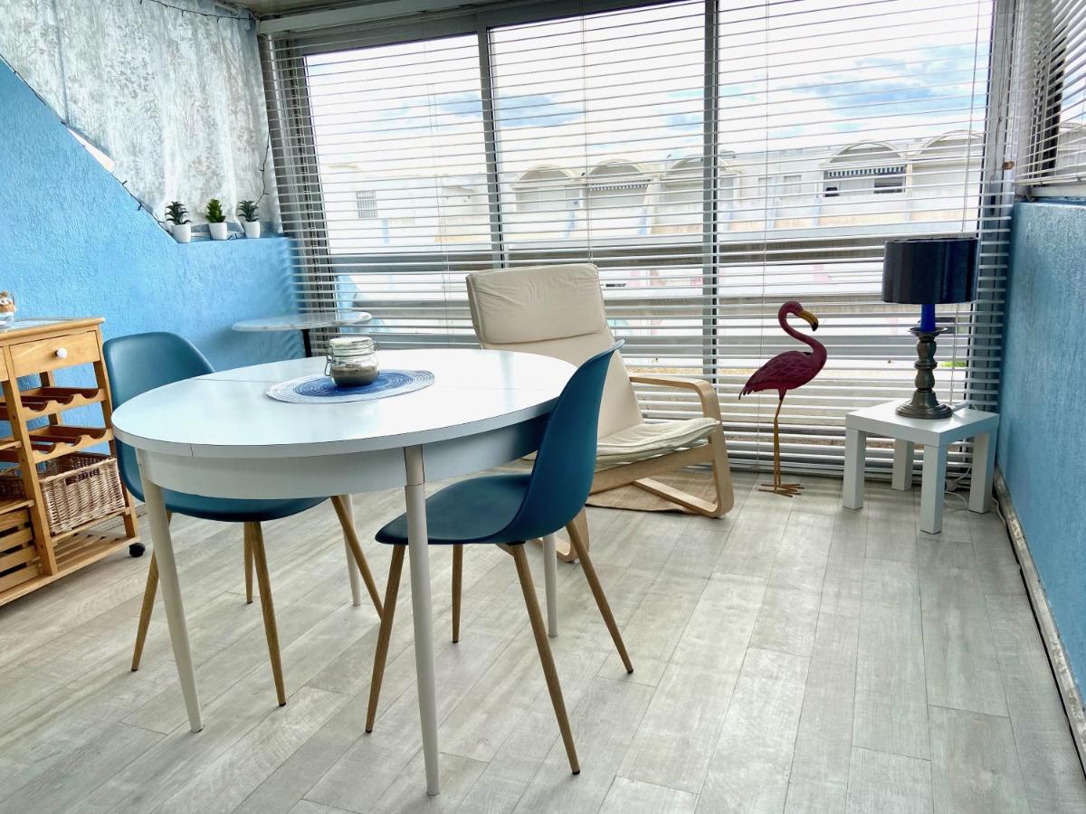 Appartement grande terrasse Climatisé - B&B Le Grau-du-Roi