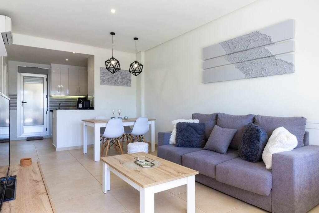 Bungalow Pink garden - Winter by the Sea - B&B Orihuela