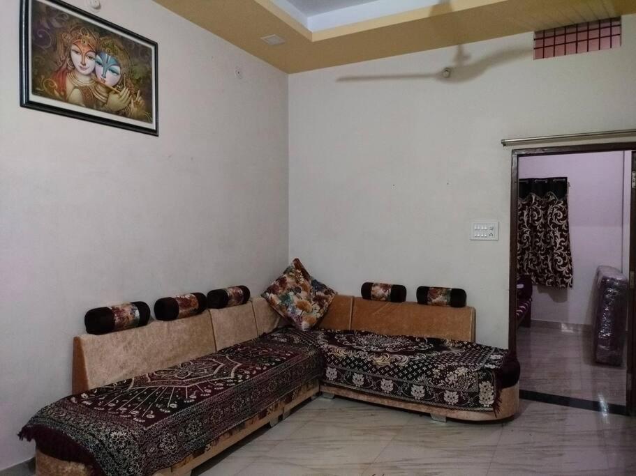B&B Ujjain - Madan Niwas Home Stay - Bed and Breakfast Ujjain