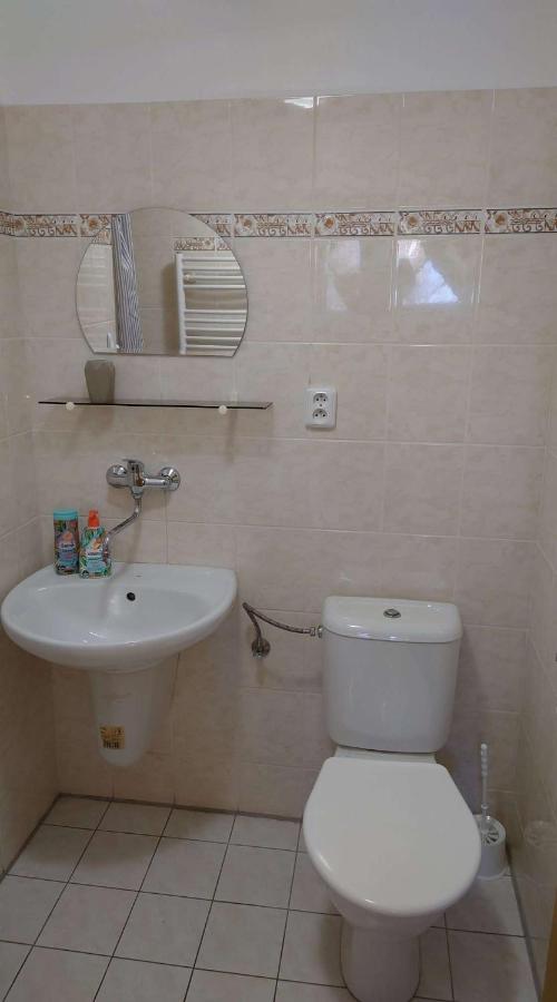 Camera Doppia con Letti Singoli con Bagno