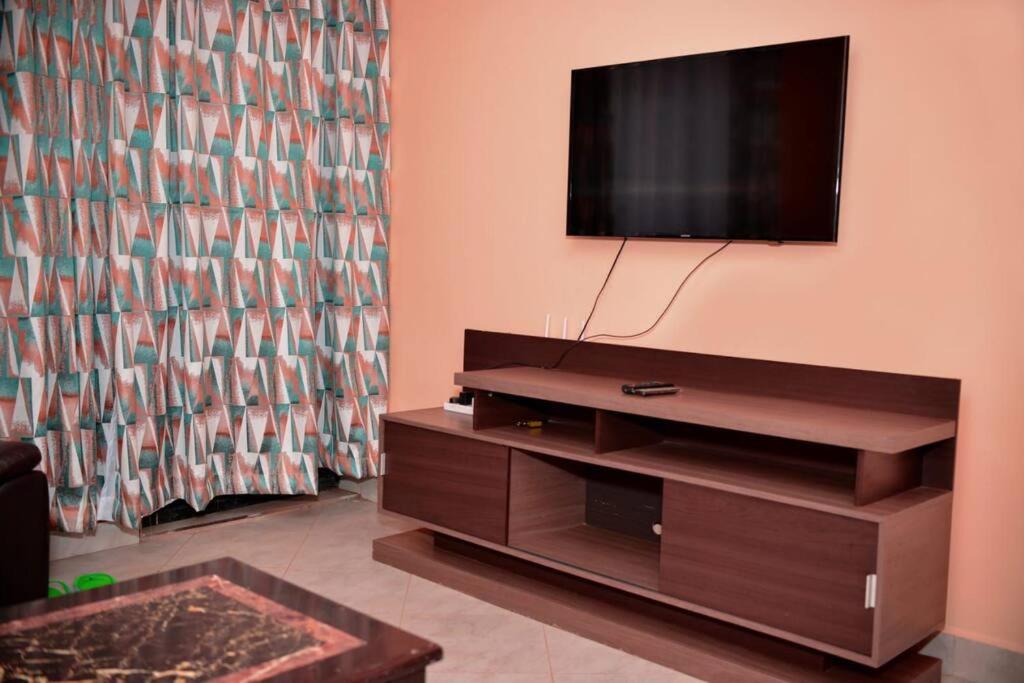 B&B Nairobi - Nova Homes Entire 1 Bedroom Apartment - Bed and Breakfast Nairobi
