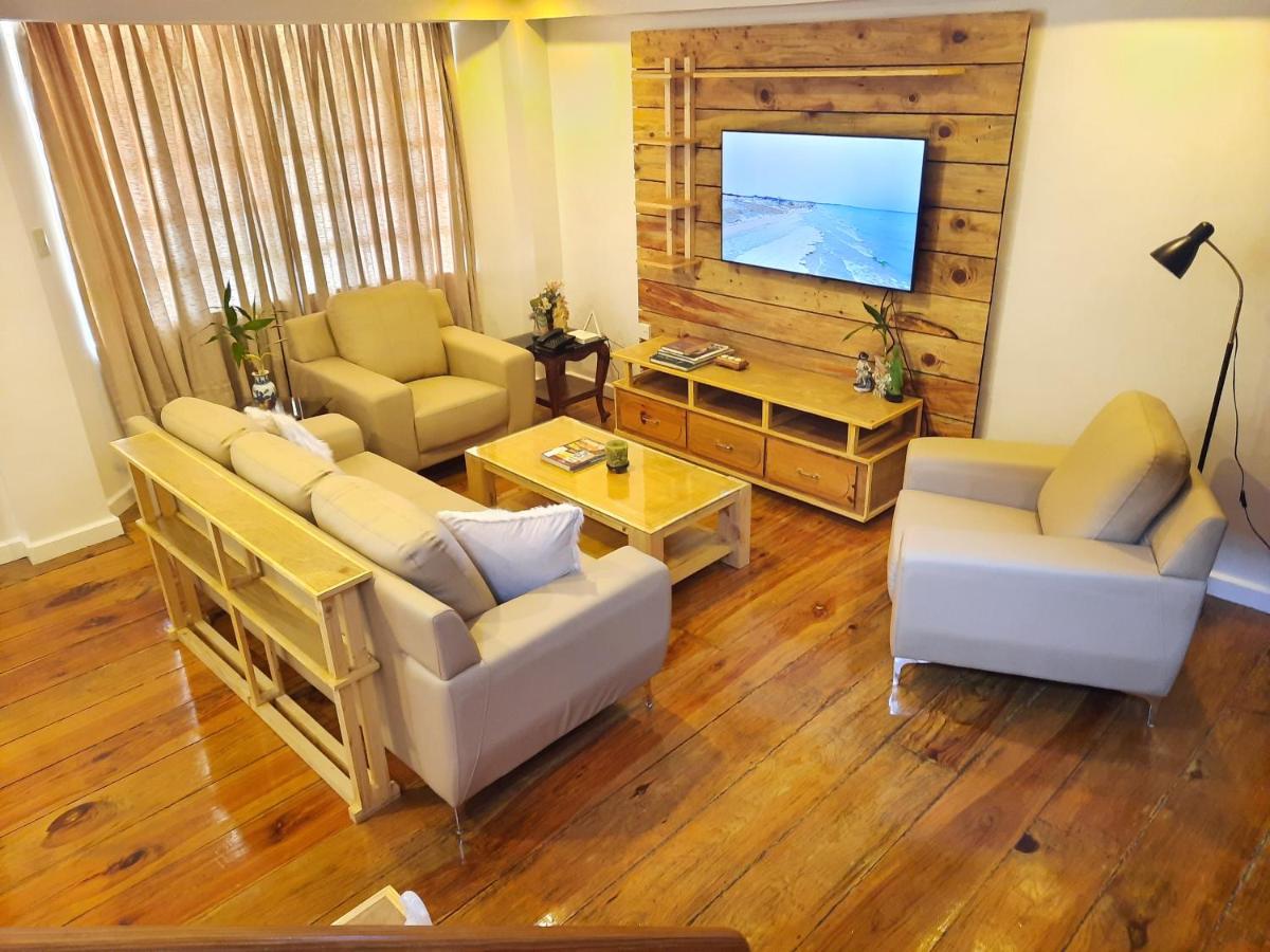 B&B Baguio City - The White Pine at No 7 Pucay Village - Bed and Breakfast Baguio City