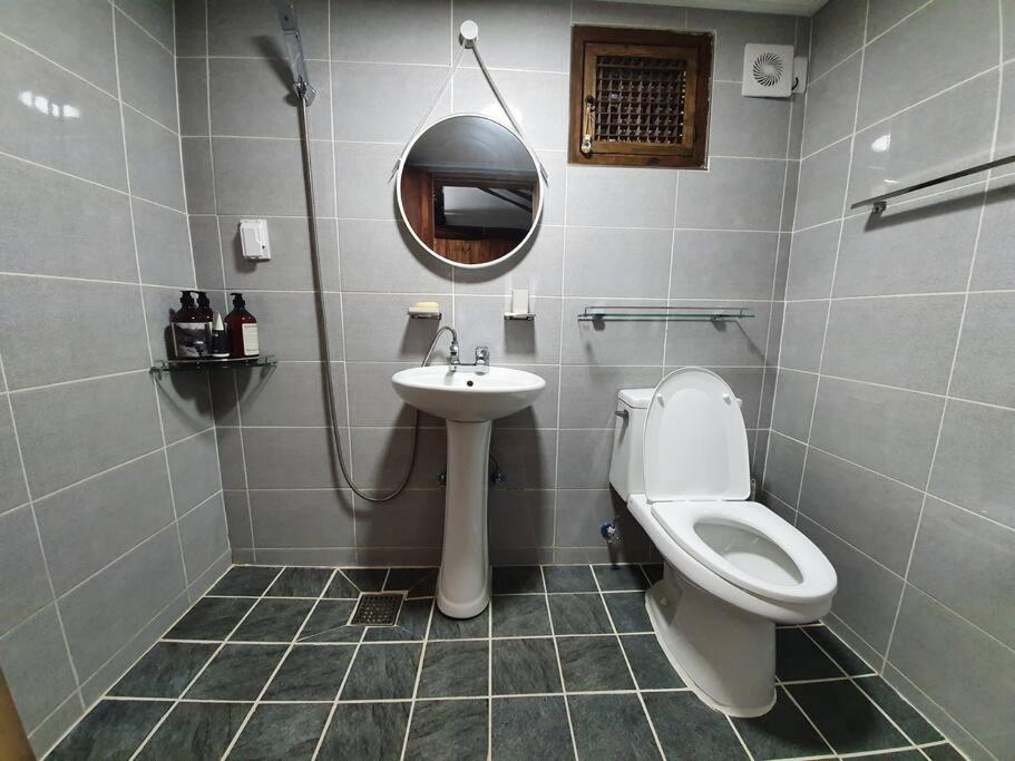 Room No. 3