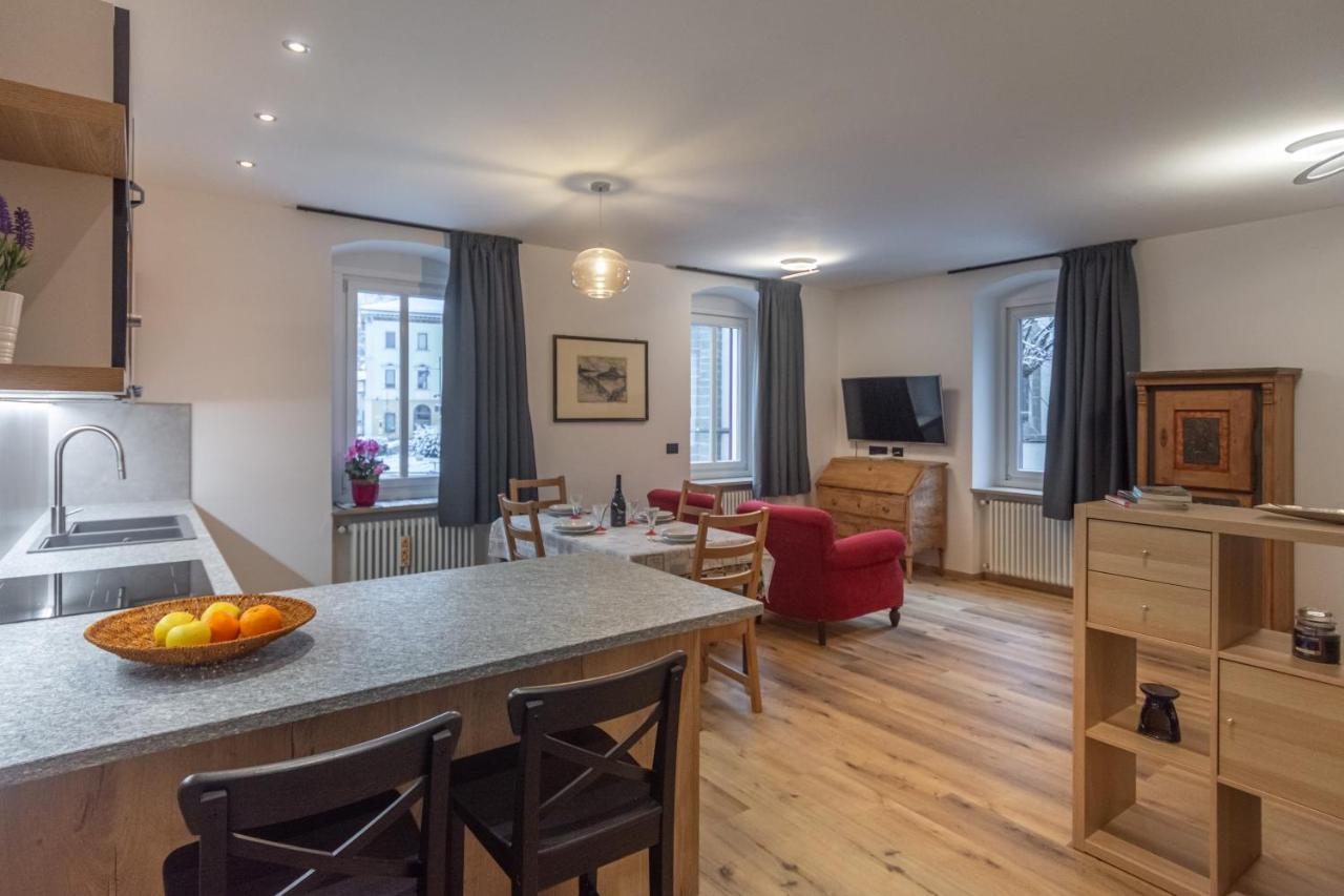 DolomiApartments - Appartamenti Campanil 1 e Campanil 2 - B&B Predazzo