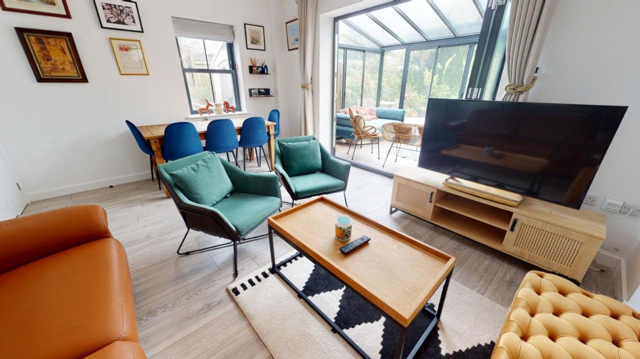 05 Queensway Gardens, Hayle - B&B