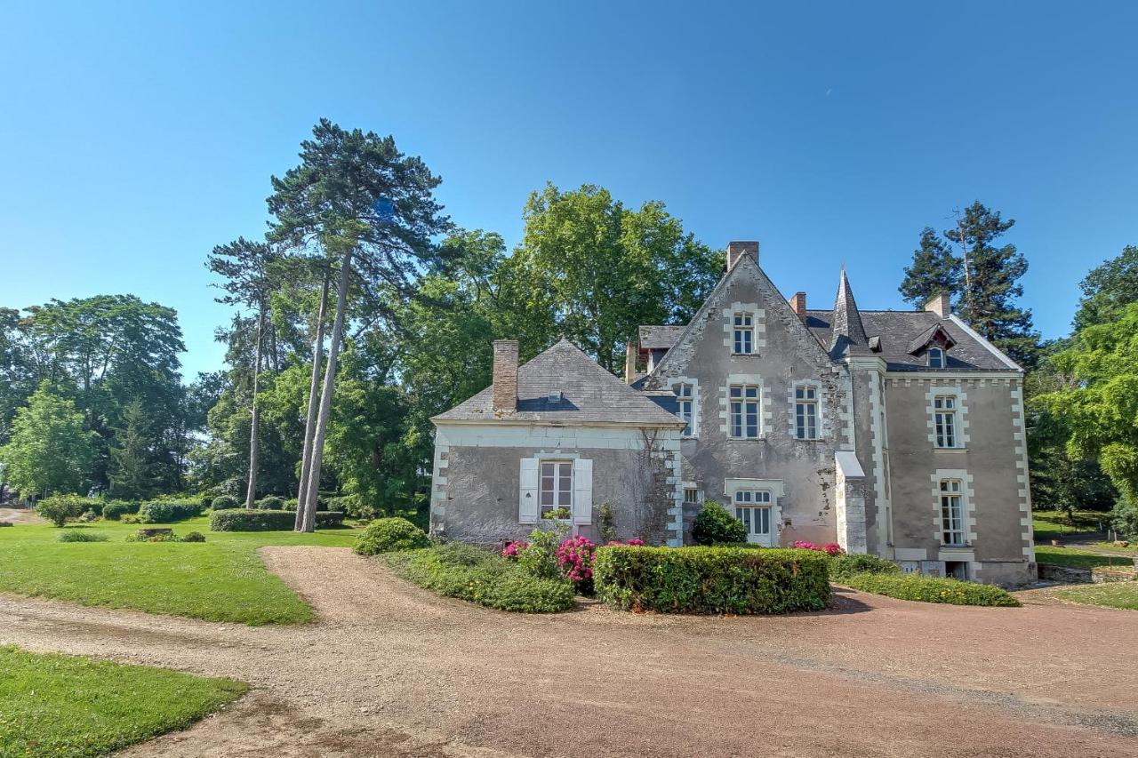 B&B Béné - Magnifique château au bord de la Mayenne 18 couchages - Bed and Breakfast Béné