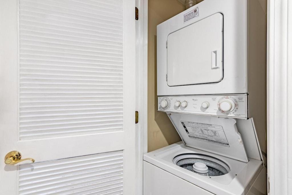 2 King BRs Balcony Resort Amenities Free Tix - B&B Pigeon Forge