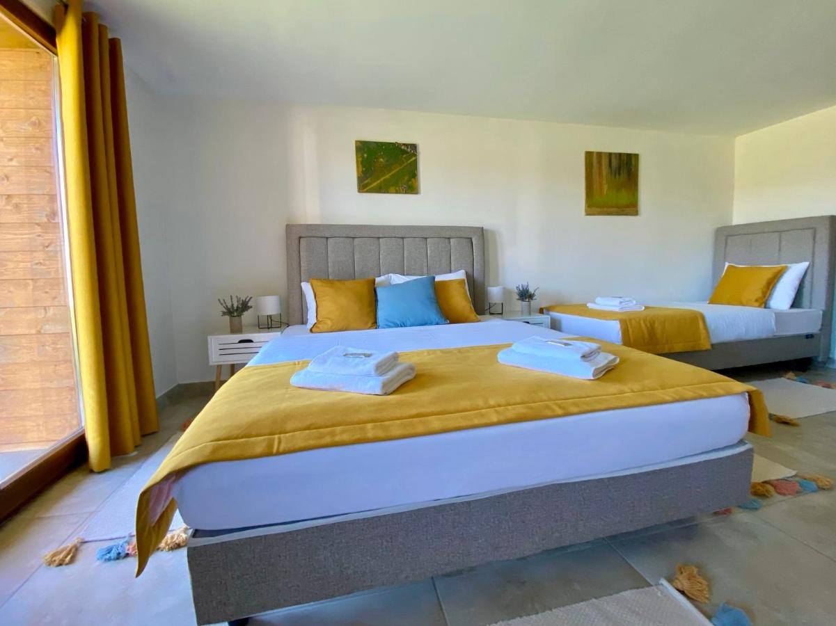 Quadruple Room with Terrace