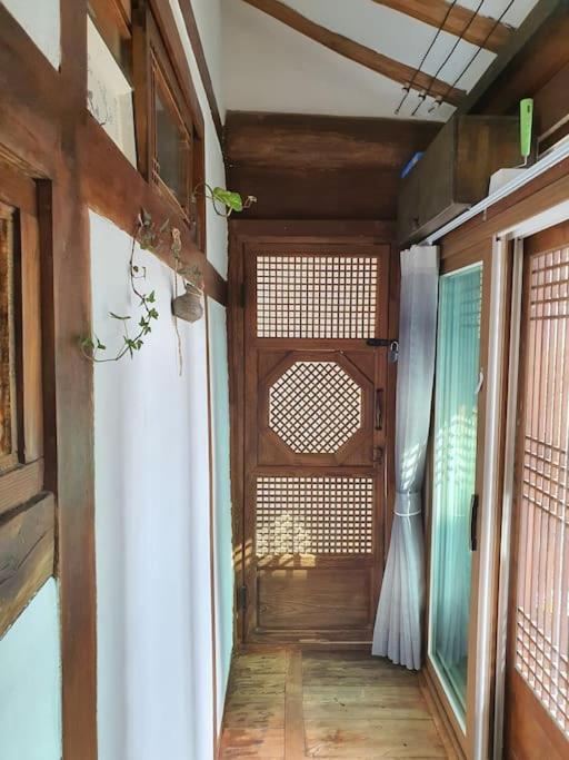 Room No. 4