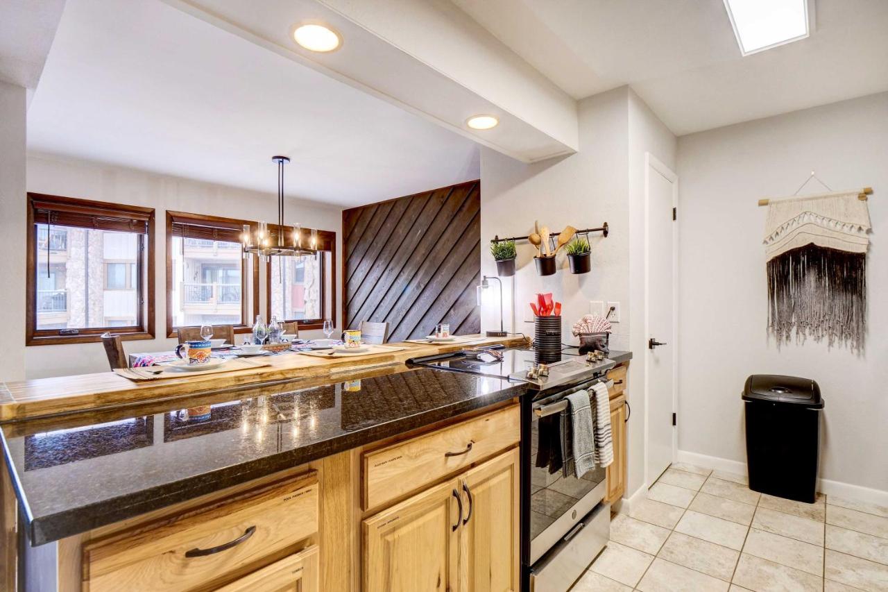 Walk to Ski Resort: Breckenridge Condo w/ Hot Tub! - Ferienwohnung Breckenridge
