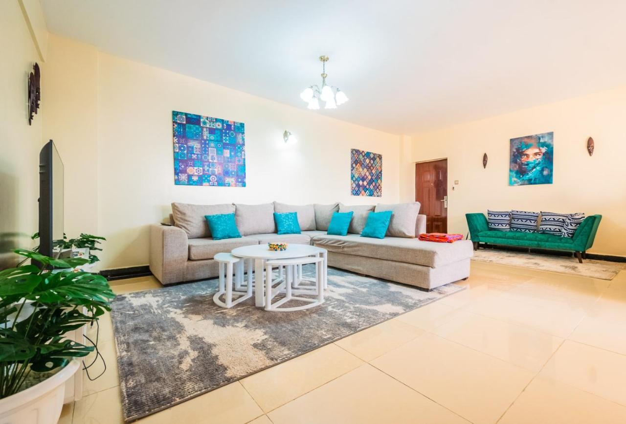 B&B Nairobi - Art-inspired 3BR Apartment - Bed and Breakfast Nairobi