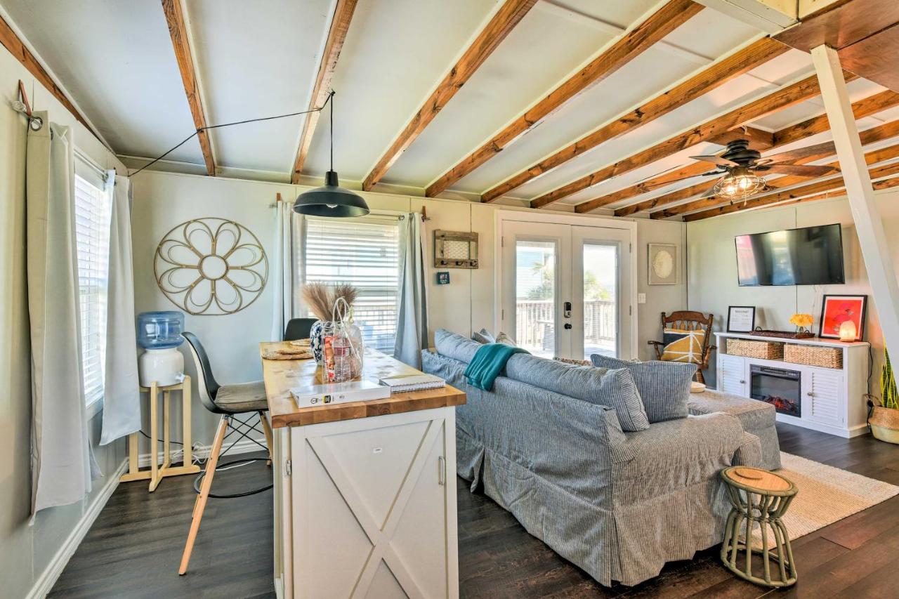 Steps to Sand Surfside Beach Gem with Large Yard - B&B Surfside Beach