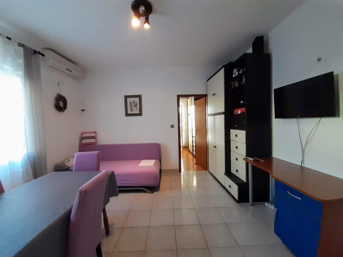Apartamento con balcón