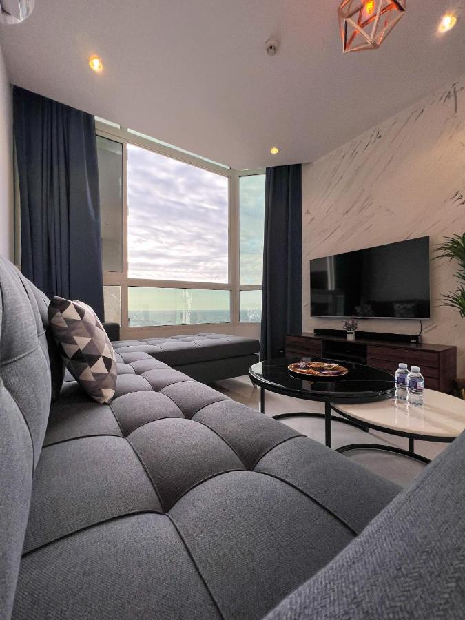 Appartamento con 2 Camere da Letto, Balcone e Vista mare