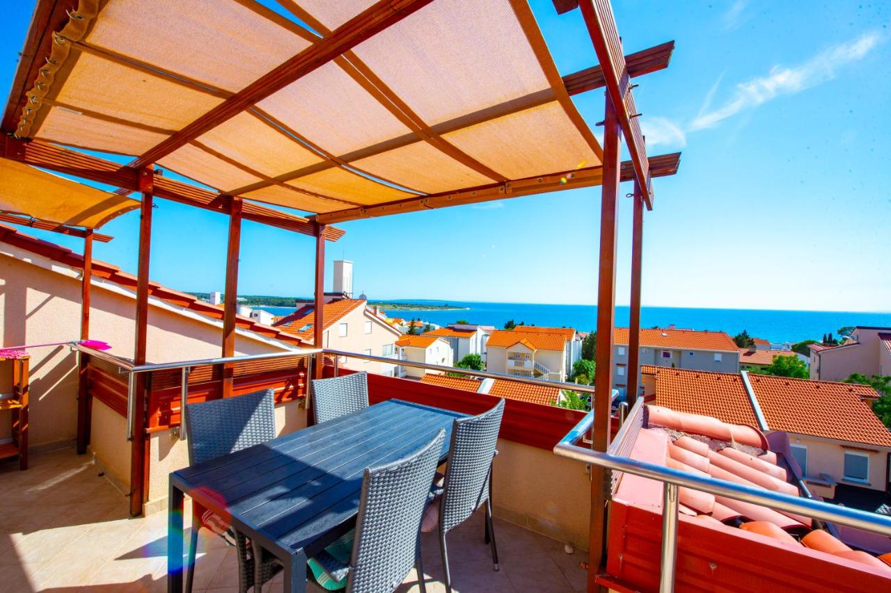 Apartment Margareta - B&B Novalja