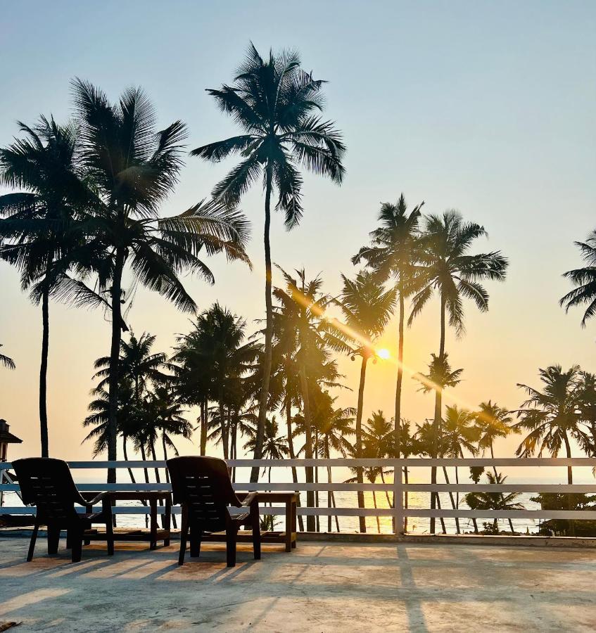 Sunset Ville Beach Resort - B&B Varkala