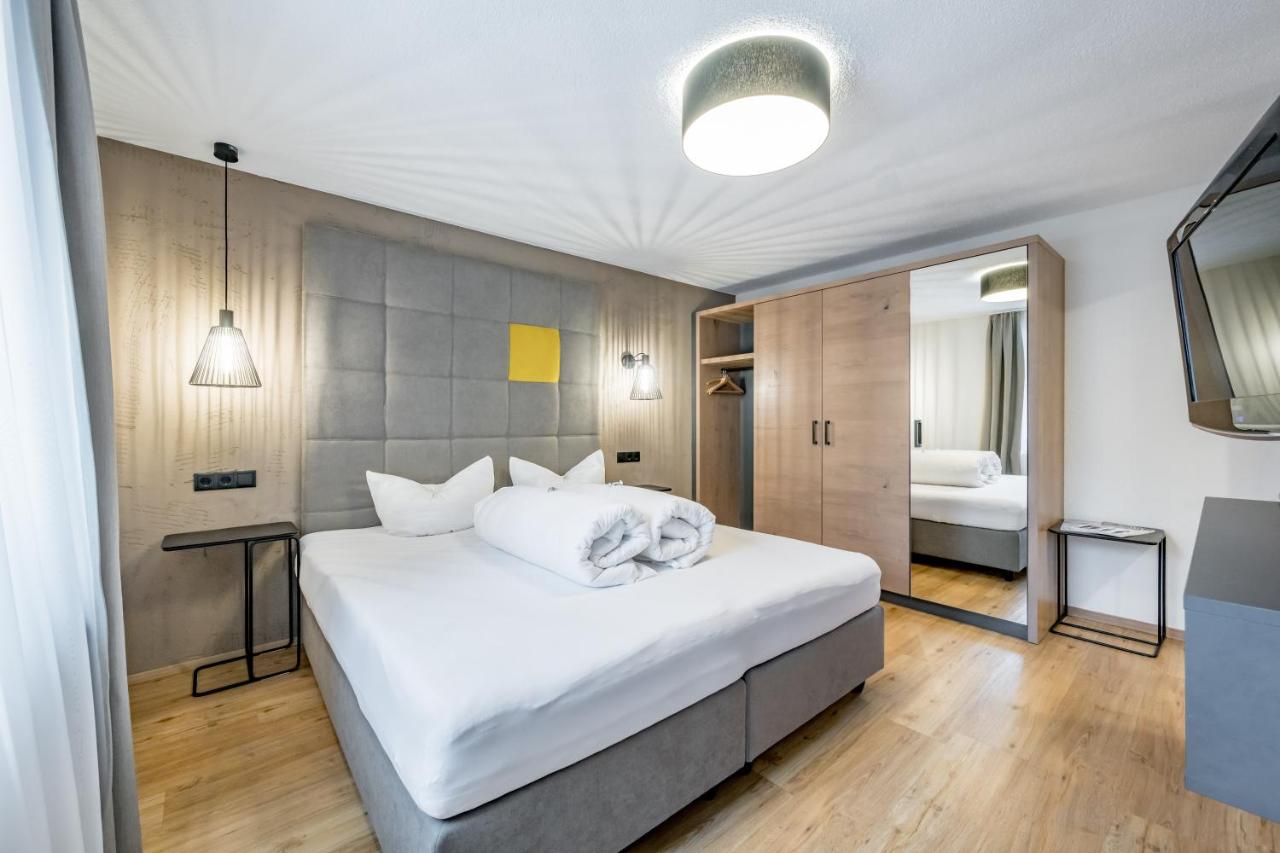 Apartment mit Balkon