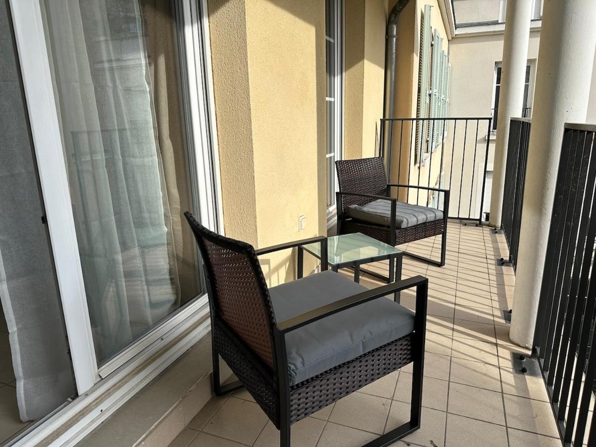 L'Escale du Trianon by Vyvea - Bed and Breakfast Le Plessis-Robinson