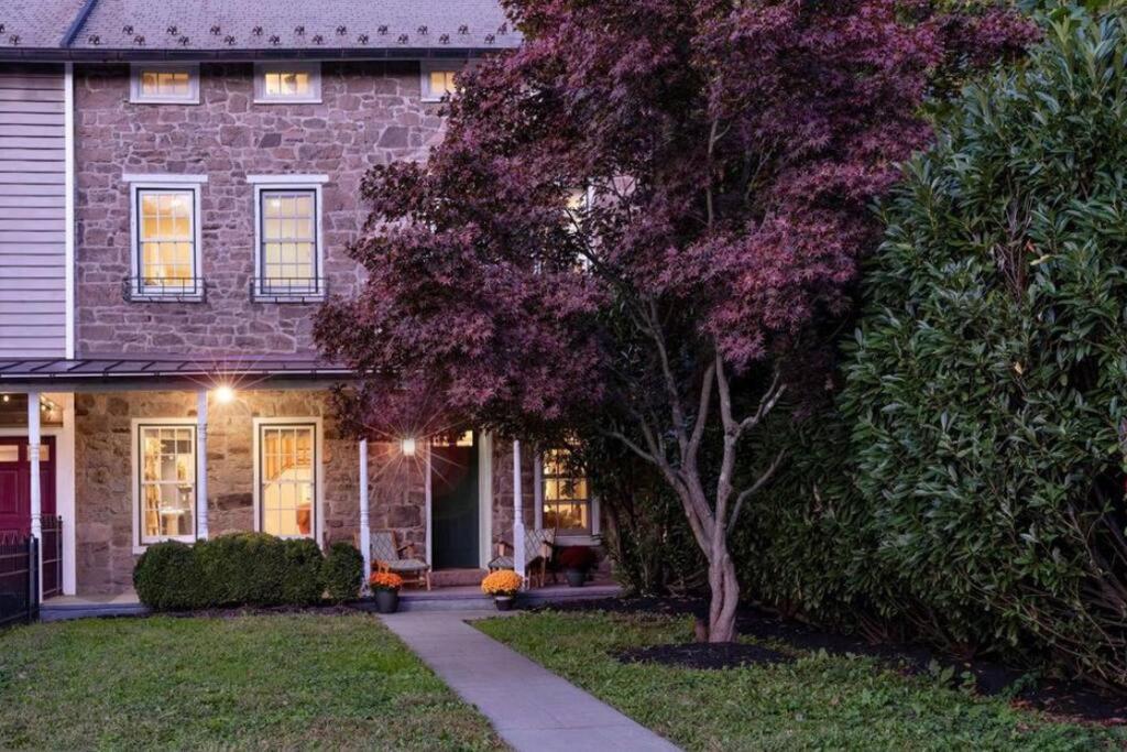 The Stone House on Main Street - B&B