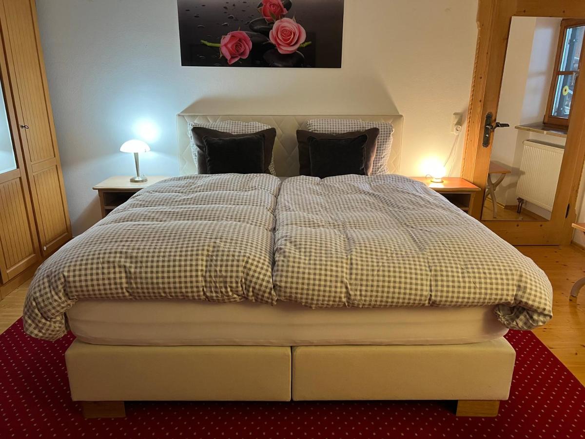 B&B Schwangau - Chalet Alpenrose - Bed and Breakfast Schwangau