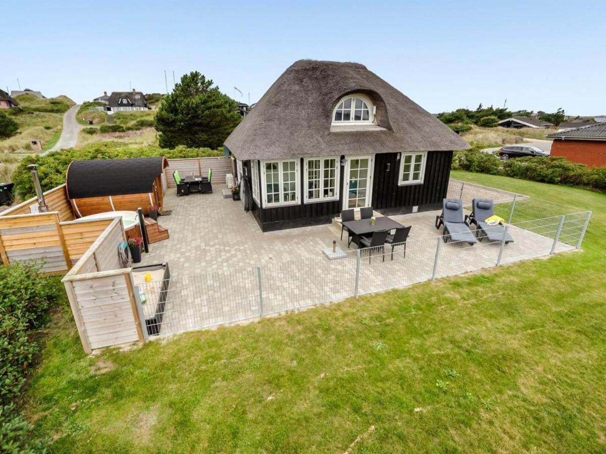 B&B Ringkøbing - Holiday Home Ulva - 400m from the sea in Western Jutland by Interhome - Bed and Breakfast Ringkøbing