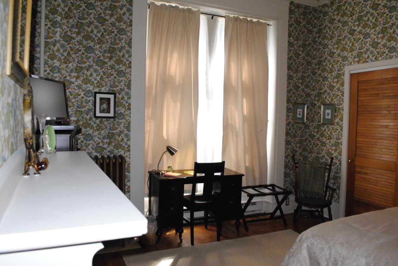 Queen Suite
