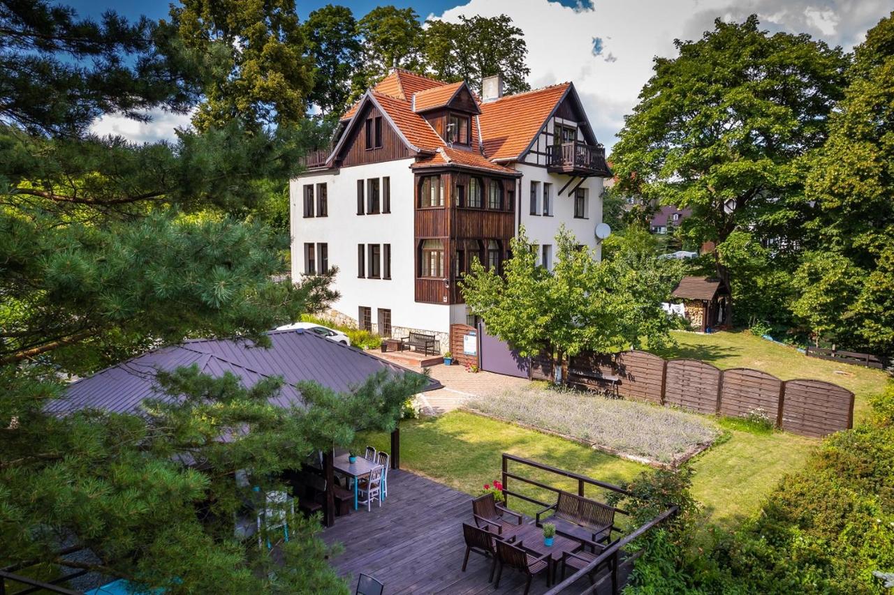 B&B Jedlina Zdrój - Willa Kwiaty Polskie - Bed and Breakfast Jedlina Zdrój