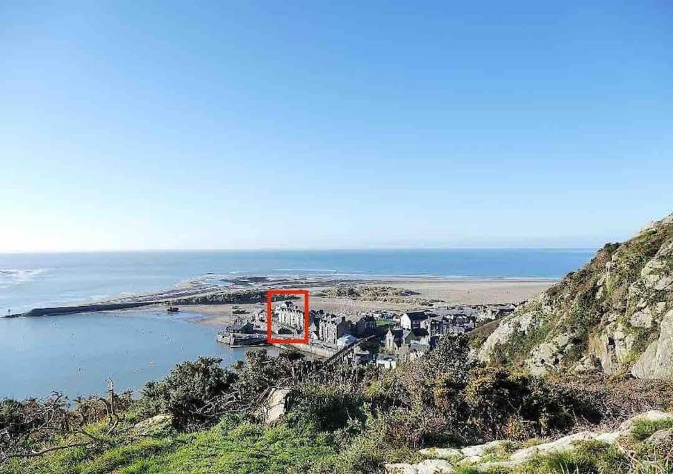 Harbourside 2 Bed apartment, Barmouth Bridge Views - B&B