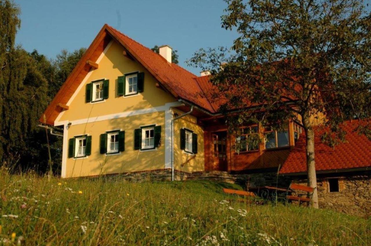 B&B Gleinstätten - Ferienwohnung Stiegelbauer Zirbe - Bed and Breakfast Gleinstätten