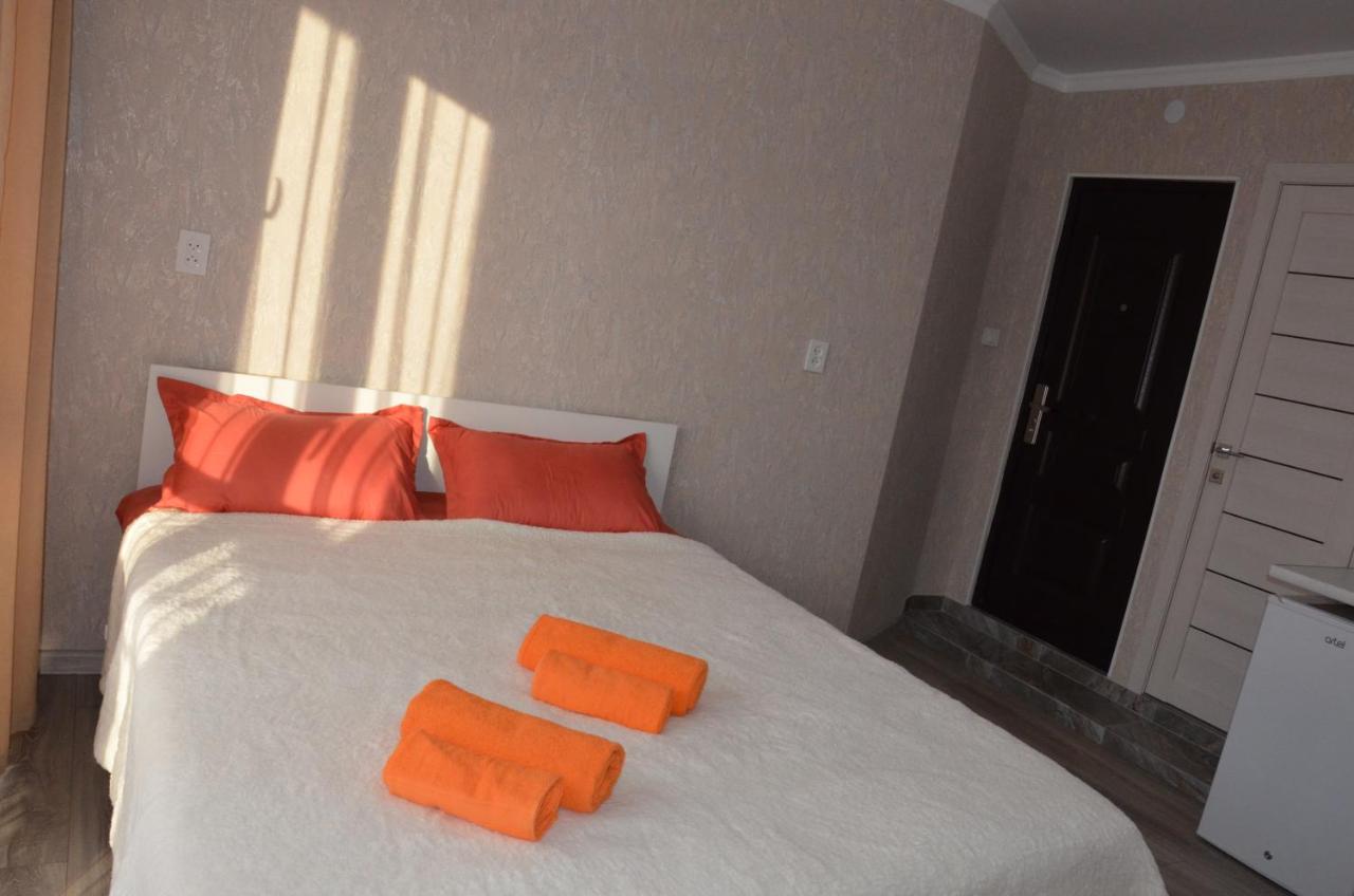 Студия №1 LifeHouseAlmaty в ЖК Теремки-2 - B&B