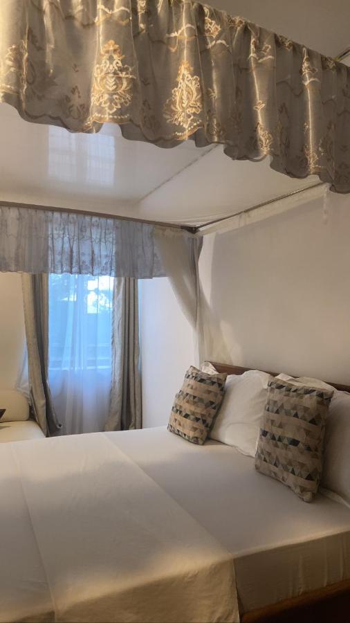 Upper Hill Place - Ferienwohnung Daressalam