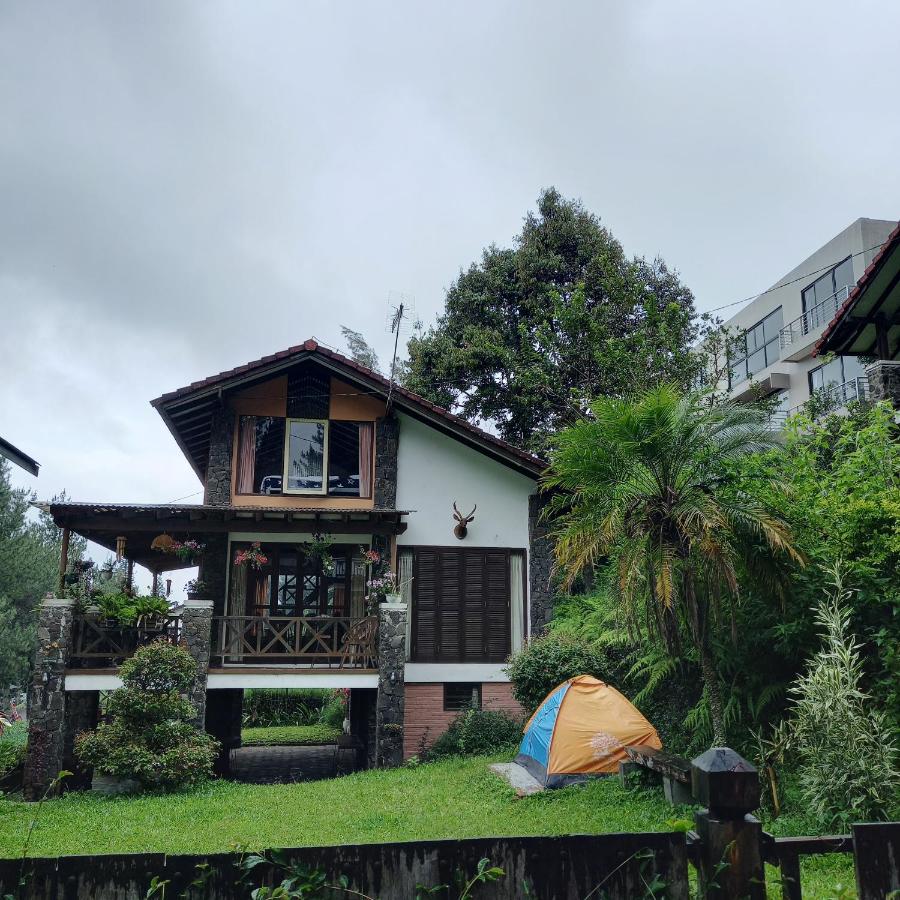 Villa Elisabeth at Villa Istana Bunga - B&B