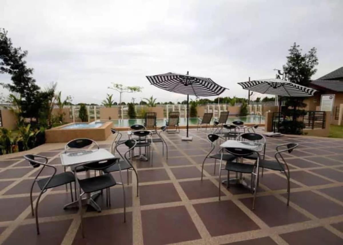 Mago Nouveau Residence 3bdrm-3bath Subdivision - B&B