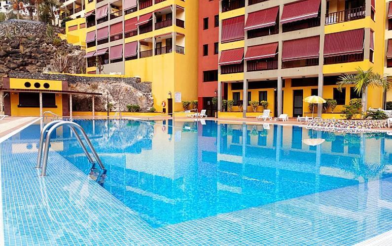 Lovely 1-bedroom apartment whit pool - B&B