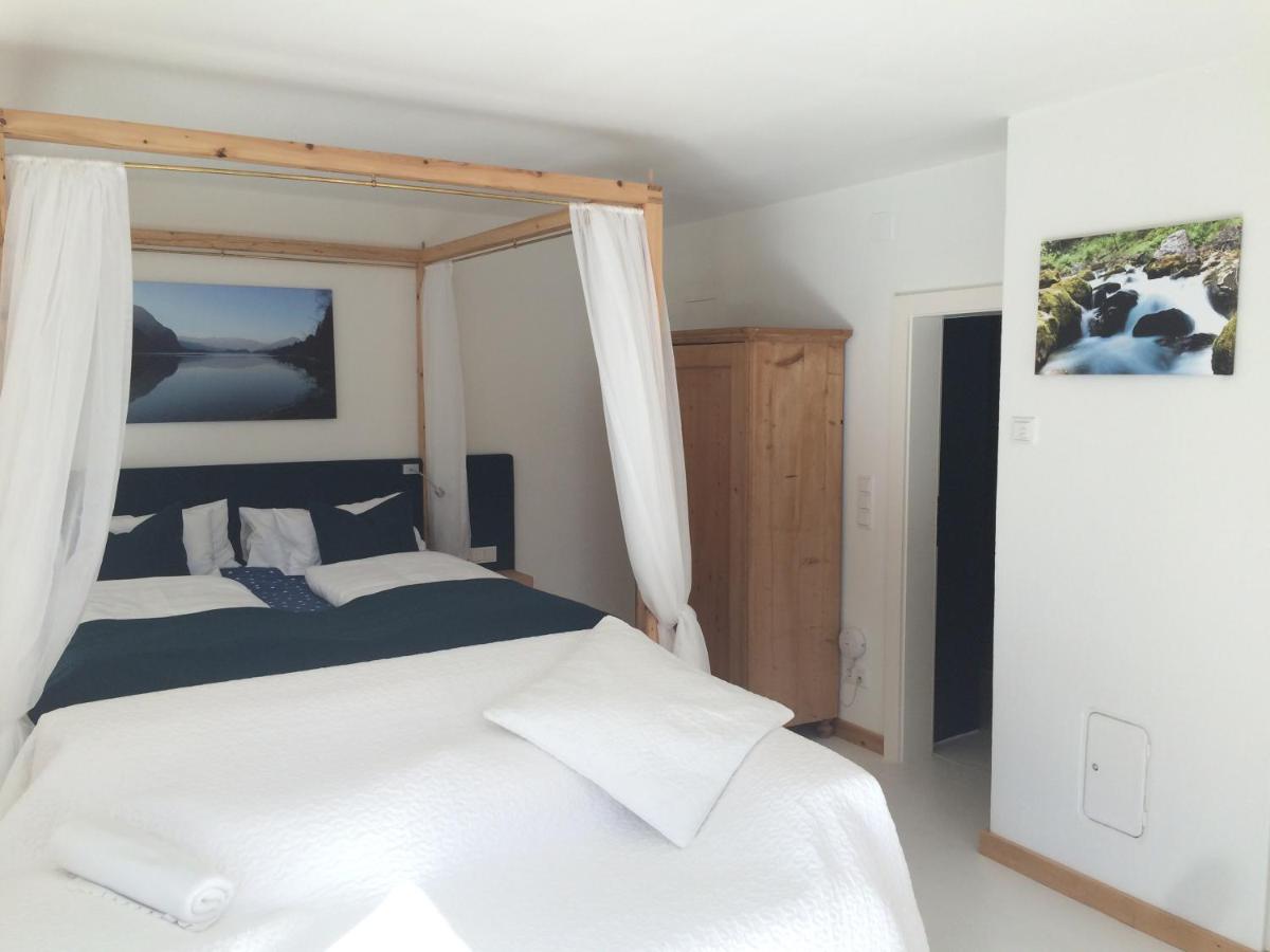 Luxury Suite with Lake View