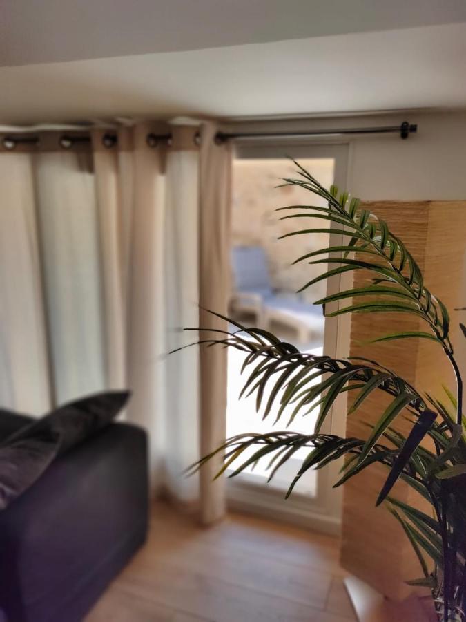 Appartamento con 2 Camere da Letto e Terrazza