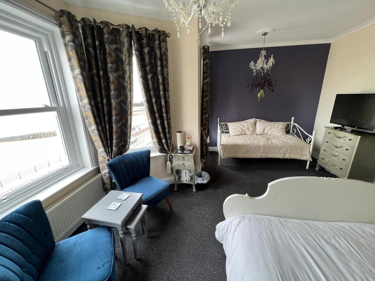 Triple Room with Sea View