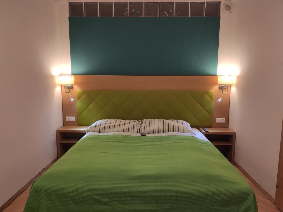 Vintage Apartment - Bed and Breakfast Graz