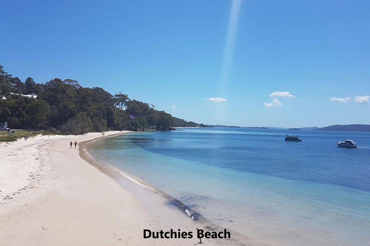 Dutchies By The Sea, 2 61 Christmas Bush Ave - Spectacular views, close to the beach, Wi-Fi - B&B