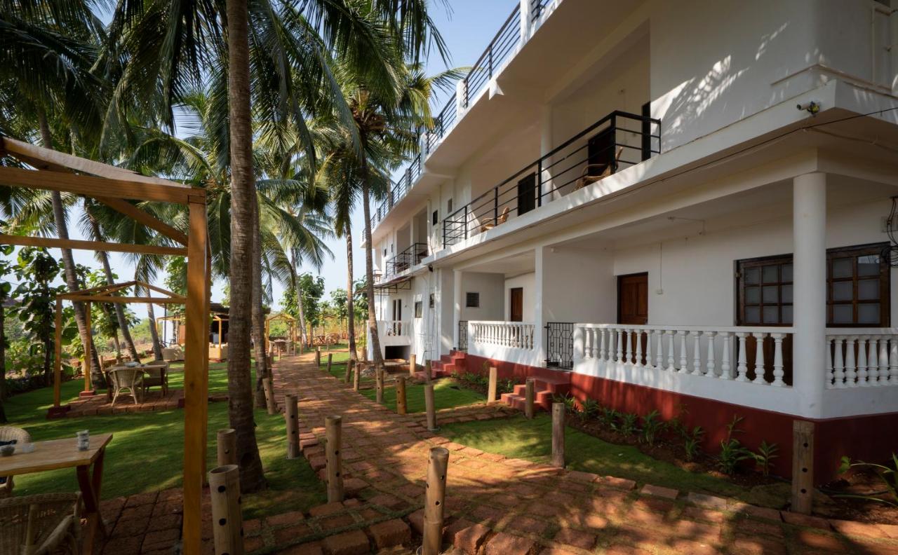 Habitación Doble Deluxe con balcón y vistas al mar