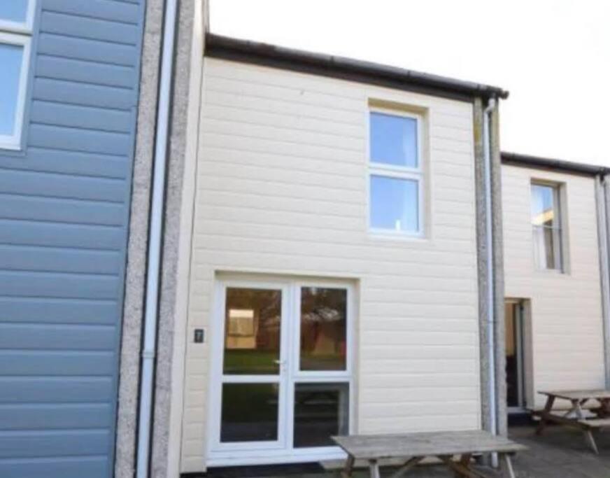 No.7 Perran View - B&B