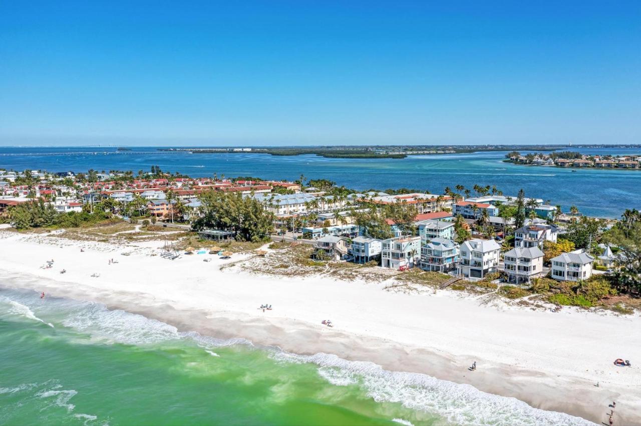 Anna Maria Island Beach Palms 5B - B&B